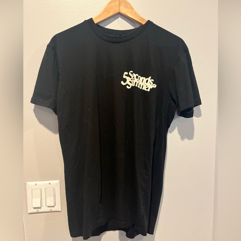 5sos “take my hand” tour shirt med